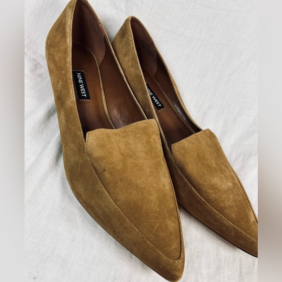 Nine West Flats - Picture 1 of 7